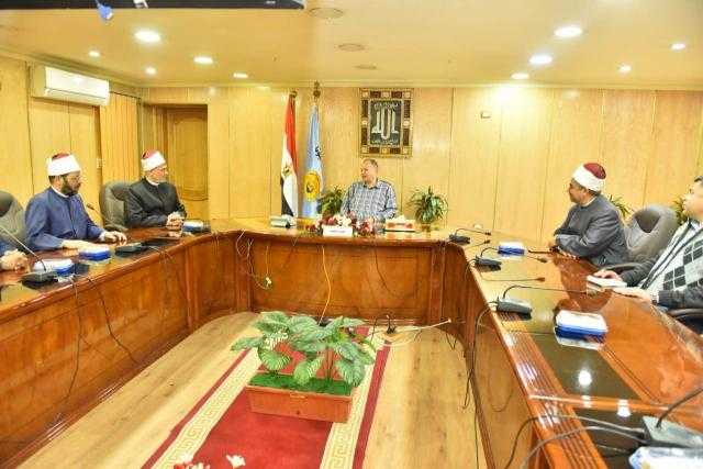 محافظ أسيوط يستقبل القافلة الدعوية للأزهر الشريف لنشر الفكر الوسطى