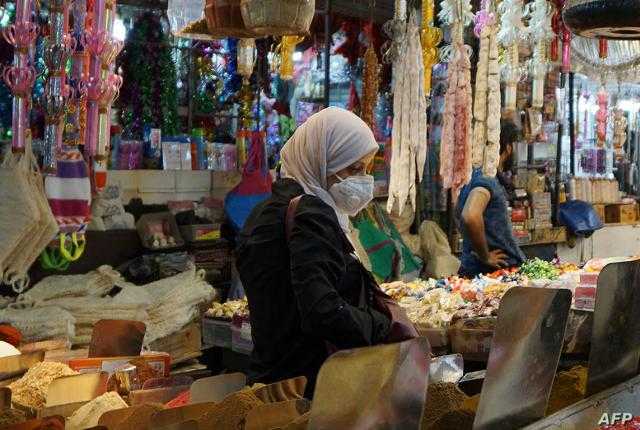الحكومة: إغراق الأسواق بالسلع الرئيسية خلال الفترة المقبلة