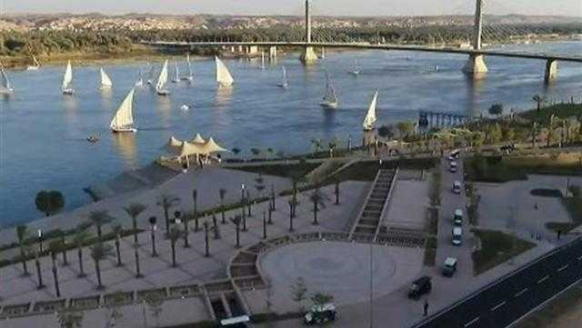 رئيس وزراء دولة أندورا يزور أسوان في جولة سياحية