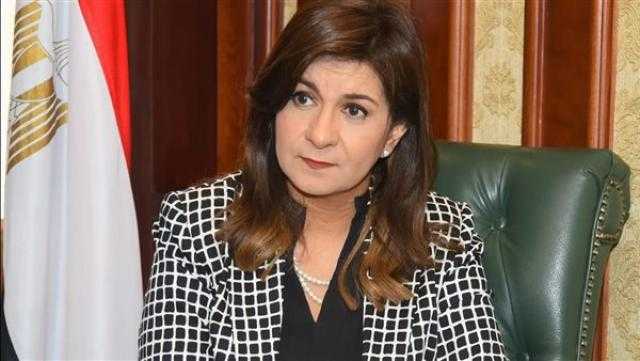 نبيلة مكرم: القيادة السياسية تهتم بالمستقبل الدراسي للطلاب العائدين من أوكرانيا