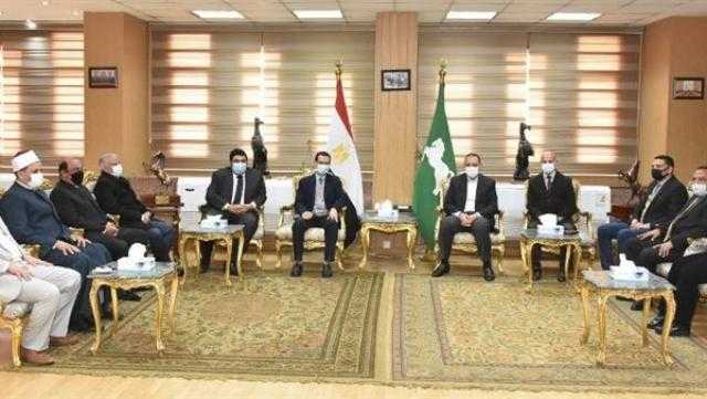 محافظ الشرقية يلتقي رئيس قطاع الرعاية الأولية بوزارة الصحة