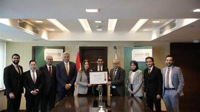 الأهلي المصري يحتفظ للعام التاسع على التوالي بشهادة التوافق مع معاییر متطلبات هيئتي الفيزا والماستر كارد العالمیة «PCI DSS»