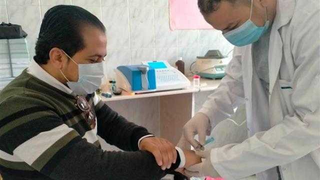 توقيع الكشف الطبي على ما يقارب 4 آلاف مريض بالقافلة الطبية في الشرقية