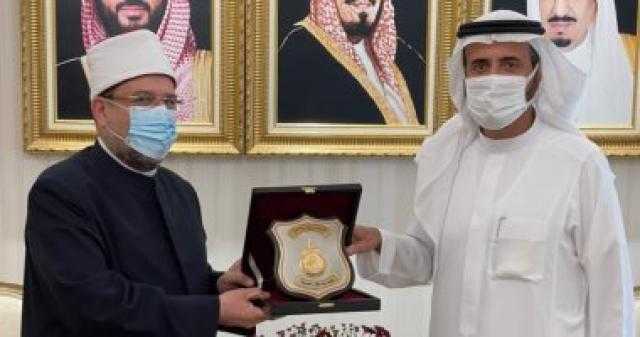وزير الأوقاف يشارك في مؤتمر خدمات الحج والعمرة بجدة