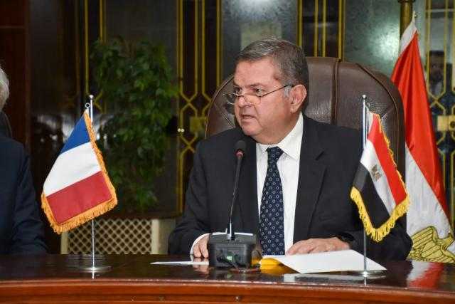 وزير قطاع الأعمال يستقبل وفد جمعية أرباب العمل الفرنسية ”MEDEF” لبحث فرص التعاون