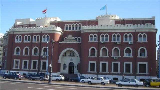 وكيل تموين الإسكندرية يتابع توافر السلع التموينية في معرض «أهلا رمضان»
