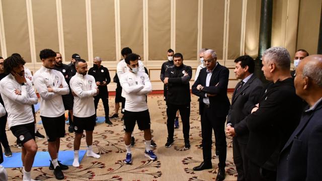 خط أحمر