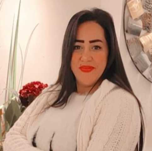 نيفين وجيه تكتب: وآخرتها
