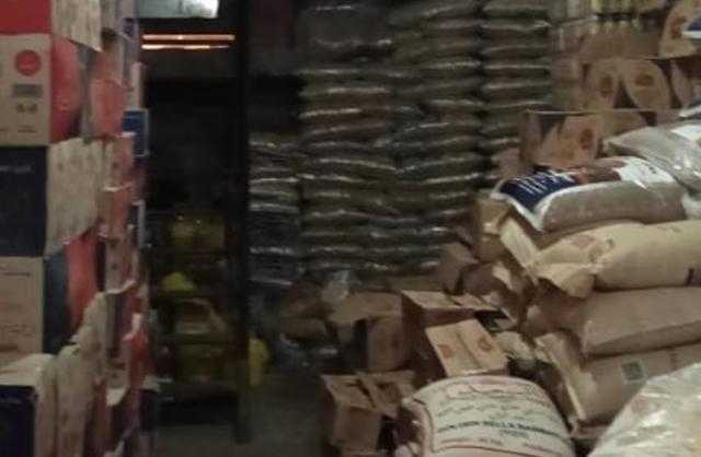 ضبط 5 أطنان أرز وسمن احتكرها تاجر في البحيرة
