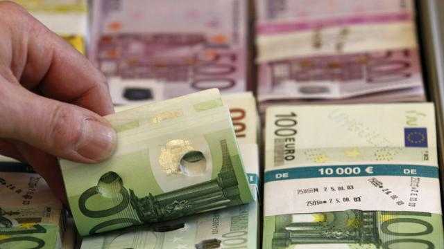 بورشه تصرف لعامليها مكافأة استثنائية تصل إلى 7900 يورو