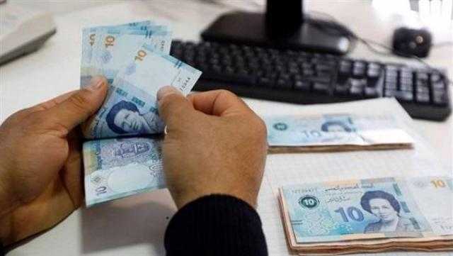 تونس.. هبوط الدينار لأدنى مستوى مقابل الدولار في 3 سنوات