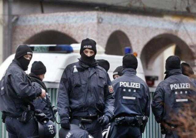 ألمانيا تحقق في مرور موكب يرفع الأعلام الروسية ويردد الأغانى الشعبية الروسية بشتوتجارت