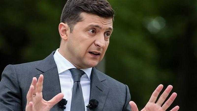 رئيس أوكرانيا يطالب بمزيد من الأسلحة والاستثمارات العسكرية خلال القمة الأوروبية