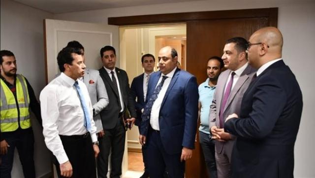 وزير الشباب يُباشر عمله من مقر الوزارة في العاصمة الإدارية الجديدة.. صور