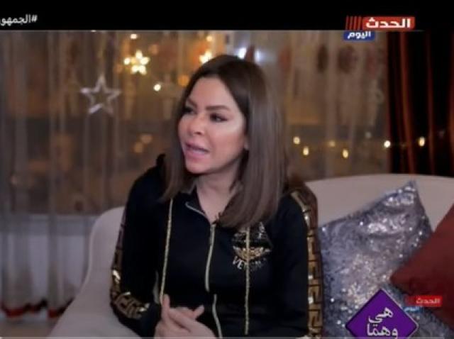 ألفت عمر: عالجت نفسي من فوبيا السباحة بالتحدي وعلم والطاقة