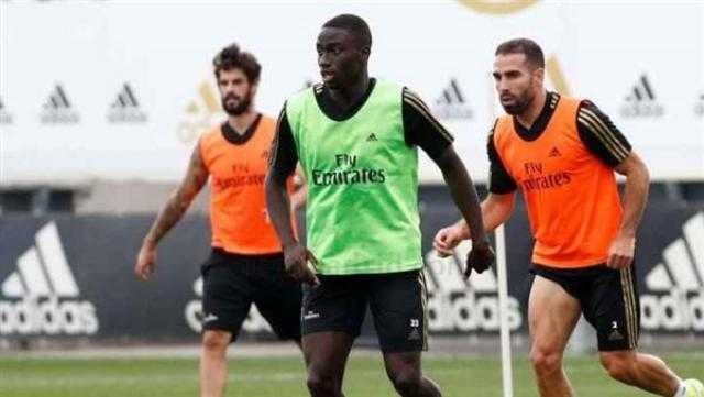ميندي يشارك في تدريبات ريال مدريد استعدادًا لمواجهة تشيلسي