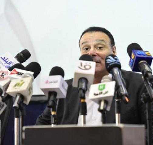 عصام عبدالفتاح: نعاقب الحكام سرًا