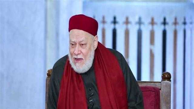 علي جمعة: صلاة الجماعة منحة ربانية وتفوق صلاة الفرد بـ 25 درجة