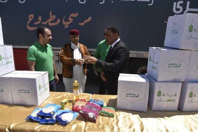 محافظ مطروح يستقبل قوافل بنك الطعام المصري