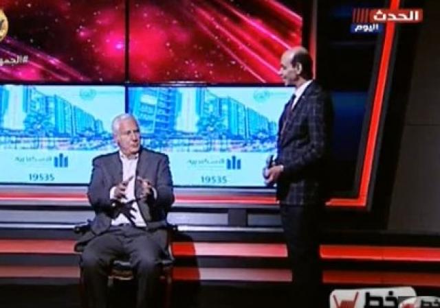 شريف الشوباشي يبكي على الهواء: أمي الحنية كلها