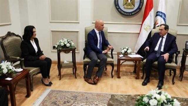 «البترول» يتعاون مع جنرال إليكتريك العالمية فى مجال الاستدامة وخفض الانبعاثات