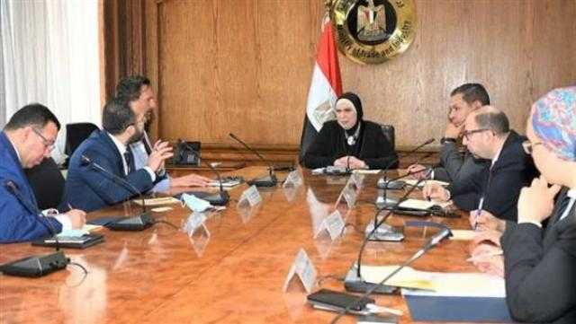 وزيرة التجارة تبحث خطط «ليوني» الألمانية للتوسع في السوق المصرية