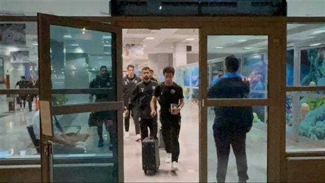 بيراميدز يصل الغردقة لمواجهة الجونة