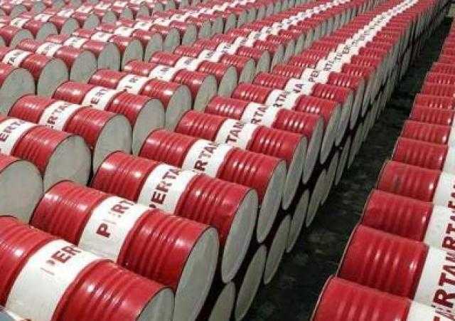 رئيس رومانيا: ندعم خطط الوقف التدريجي لواردات النفط الروسي