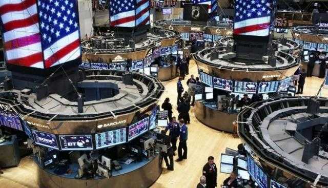 مؤشر البورصة الأمريكية يخسر أكثر من ألف نقطة متخليا عن مكاسب الجلسة الماضية