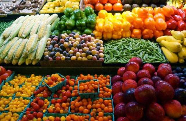 سعر الخضراوات والفاكهة في السوق اليوم الجمعة 6-5-2022