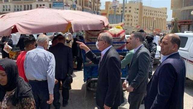 محافظ كفر الشيخ يقود حملة لإزالة الإشغالات ويحذر المخالفين