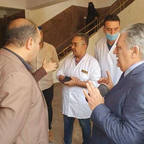 وكيل وزارة الصحة بالدقهلية يتفقد سير العمل بمستشفى أجا المركزي