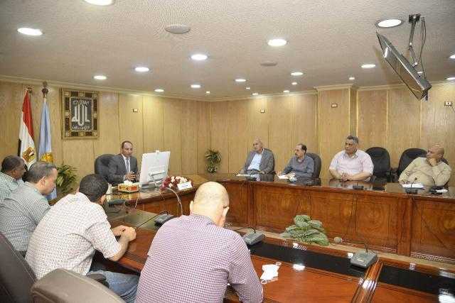 محافظ أسيوط ينيب السكرتير العام المشاركة في اجتماع وزير التنمية المحلية مع المحافظين