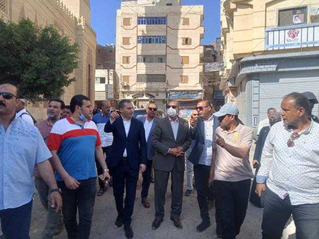 بالصور.. محافظ كفر الشيخ يتفقد أعمال التجميل والتطوير والرصف بدسوق وبدء تطوير الميدان الإبراهيمي