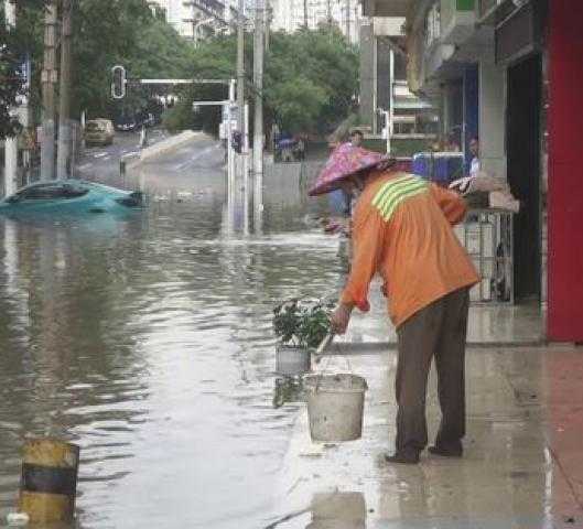يونيسيف: أكثر من 1.5 مليون طفل معرضون للخطر بسبب الفيضانات المدمرة في بنجلاديش