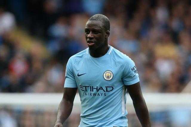 مدافع مانشستر سيتي يؤكد براءته من 9 اتهامات تتعلق بالاعتداء الجنسي