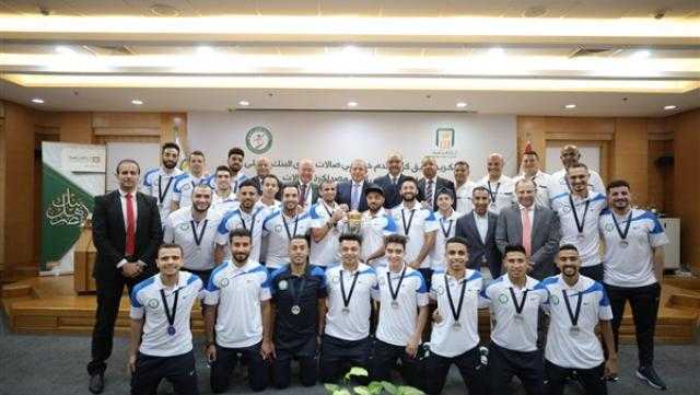 بعد التتويج بكأس مصر لأول مرة..البنك الأهلي المصري يكرم فريق ناديه كرة الصالات