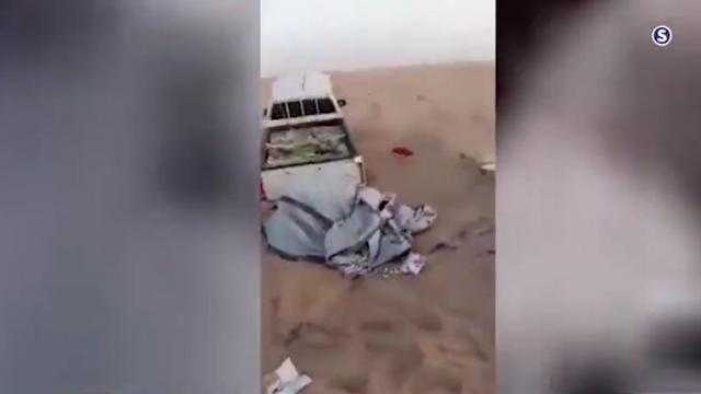 شاهد.. فيديو يوثق اللحظات الأخيرة لـ 3 شباب قبل وفاتهم في صحراء ليبيا