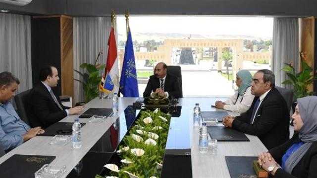محافظ أسوان: تقديم الدعم اللازم لانطلاق منظومة التأمين الصحي الشامل بالمحافظة