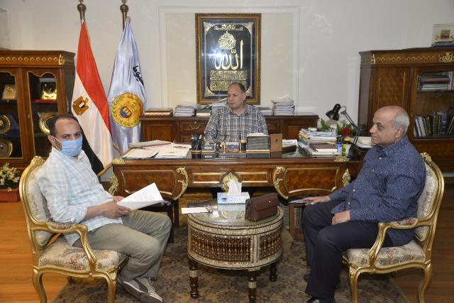 خط أحمر
