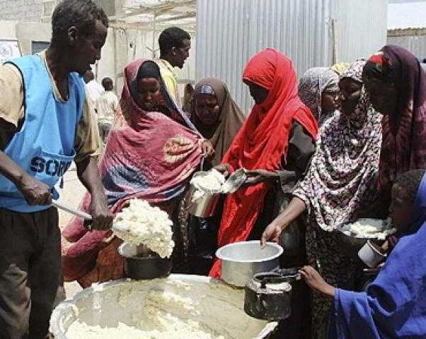 الصومال يتسلم منحة مالية من الإمارات بقيمة 9.6 مليون دولار لدعم جهود التنمية