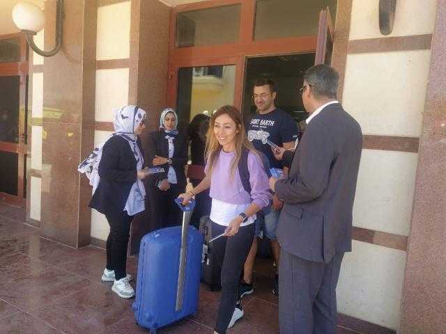 بعد توقف عامان.. وصول أول رحلة طيران شارتر لمطار مرسى مطروح... صور