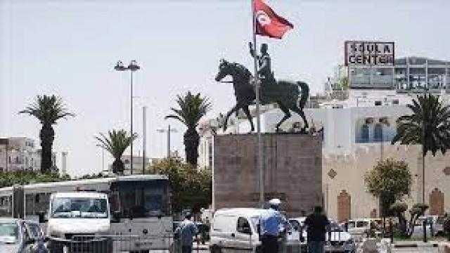 5 أحزاب تونسية معارضة للرئيس سعيد تطلق ”الحملة الوطنية لاسقاط الاستفتاء”