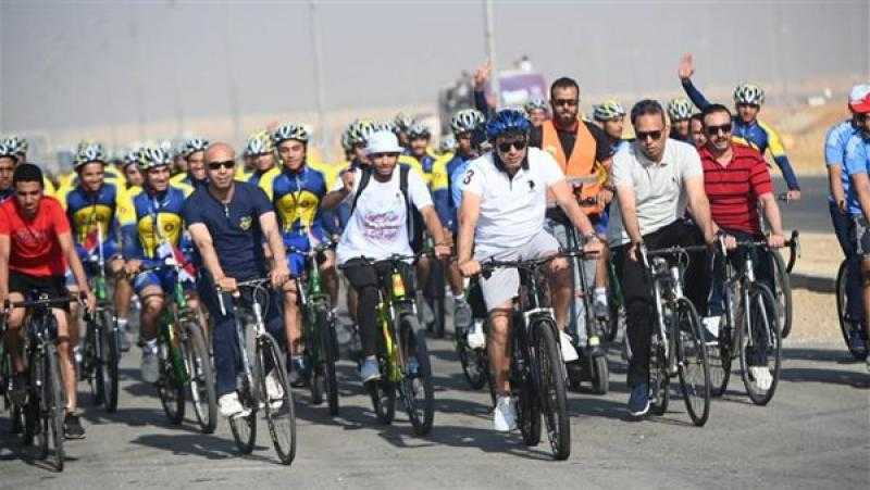 انطلاق الماراثون الرياضي للدراجات بالبحيرة احتفالا بالعيد القومي