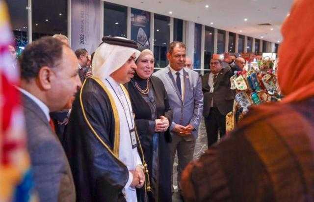 نيفين جامع ووزيرا مالية مصر وقطر يتفقدون معرض «تراثنا» للحرف والمشغولات اليدوية