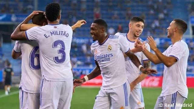 بـ 6 لاعبين وغياب كورتوا.. ريال مدريد يسيطر على تشكيلة الدوري الإسباني