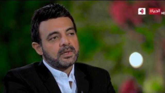 بعد امتناع والدته عن أخذ الدواء.. عمرو محمود ياسين يدعم الكابتن إيهاب جلال: تحاملنا عليه