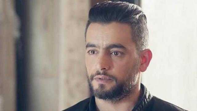 هاني سلامة يستعيد ذكريات فوق السحاب عبر انستجرام: «مين حب المسلسل؟»