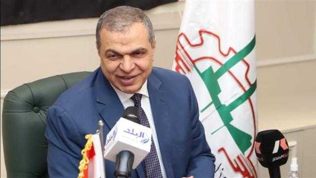 القوى العاملة: تعيين 852 شاباً بينهم «قادرون باختلاف» في قنا