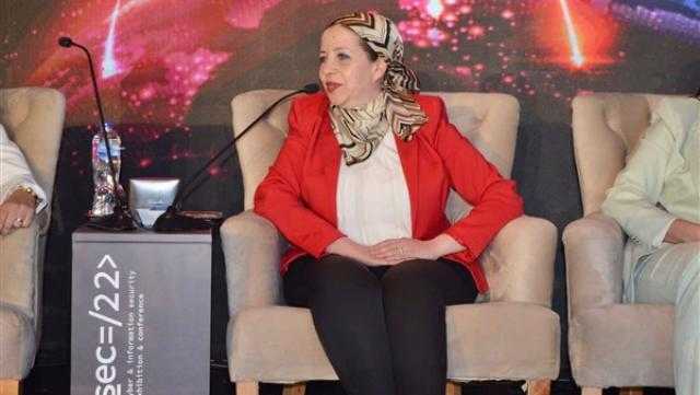 عبير خضر: البنك الأهلي قام بحملة توعية ضخمة للتحذير من التفريط في البيانات أو الأرقام السرية